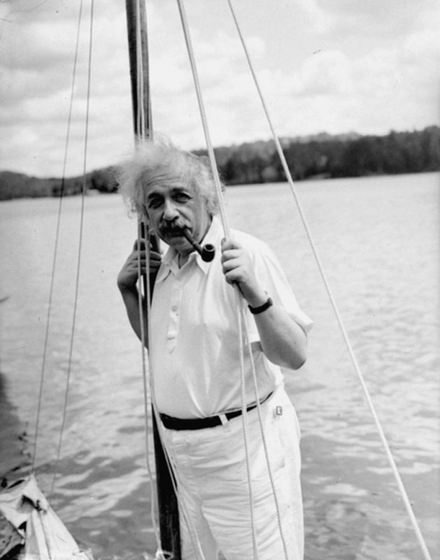 Титульне фото Альберт Ейнштейн